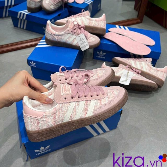 Giày Adidas nữ màu hồng