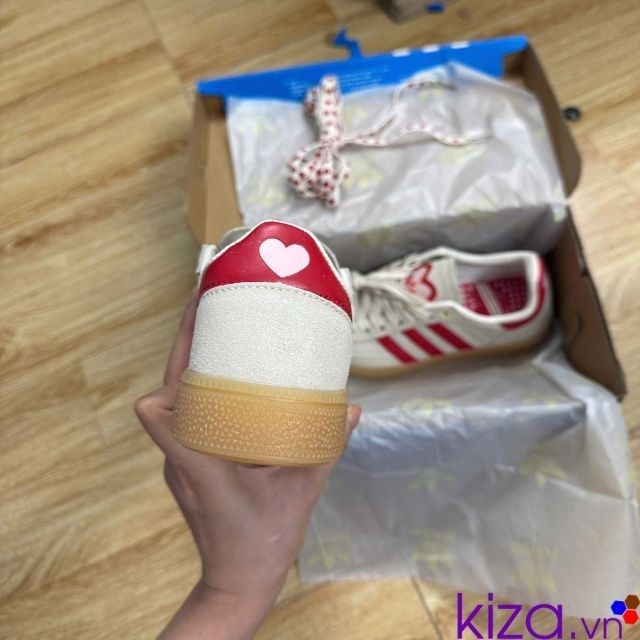 giày spezial màu trắng