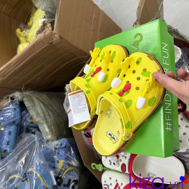Dép crocs SpongeBob màu vàng