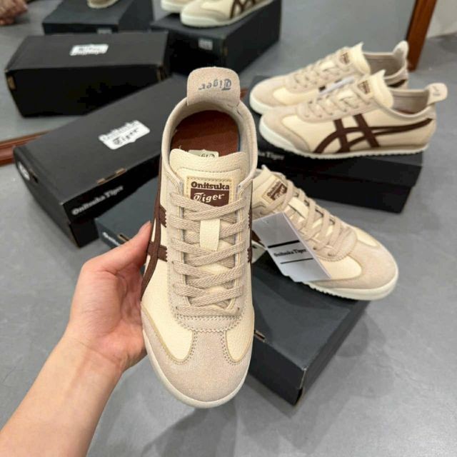Giày Onitsuka Tiger màu kem kẻ nâu
