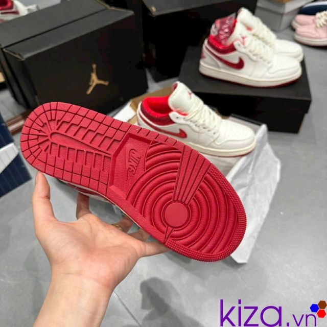 giày nike trắng đỏ