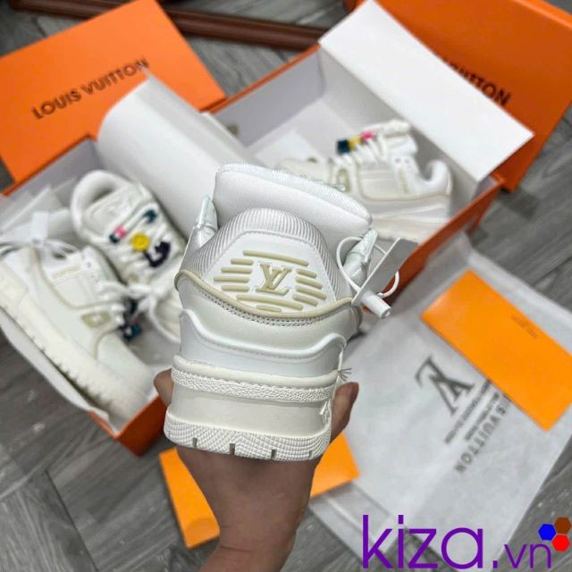 Giày louis vuitton màu trắng