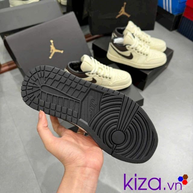 Giày Nike nam Jordan trắng gót nâu Best