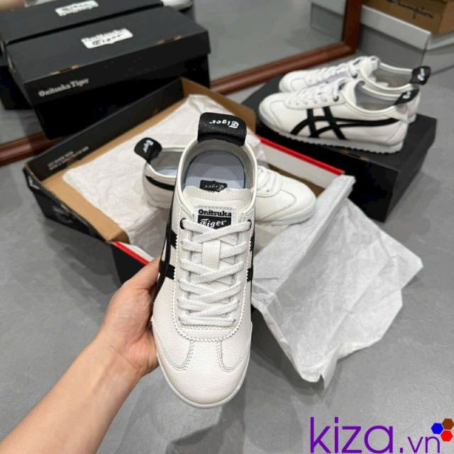 Giày Onitsuka Tiger màu trắng kẻ đen