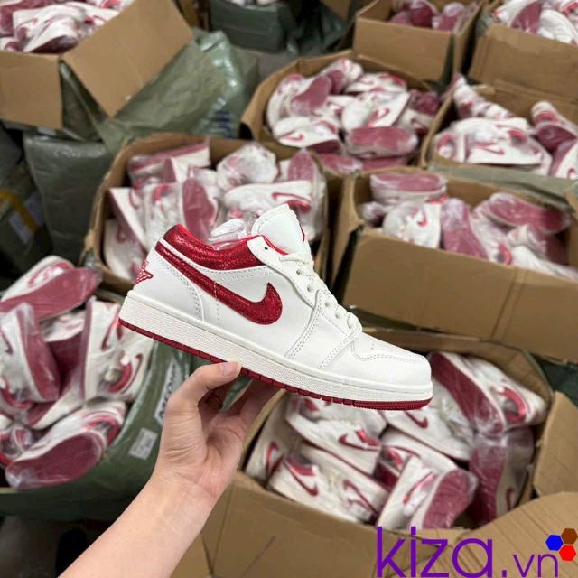 Giày nike jordan trắng móc đỏ