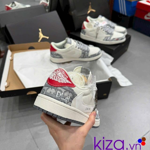 Giày nike jordan travis Dior màu trắng xám gót đỏ