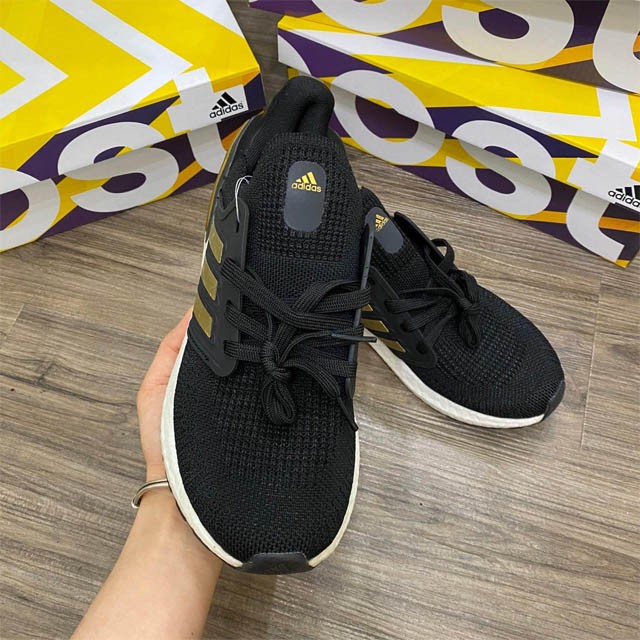 Adidas ultra boost 2020 đen vàng