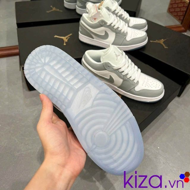 Giày Nike jordan cổ thấp màu xám