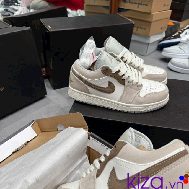 Giày nike air jordan cổ thấp màu nâu kem
