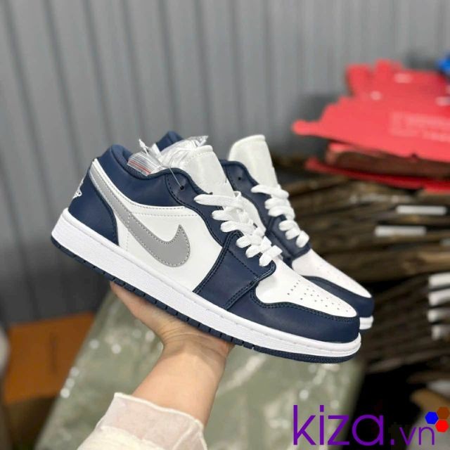 Giày nike jordan màu xanh than móc bạc