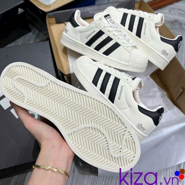 Giày Adidas super star mũi sò màu trắng sọc đen
