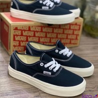 Giày Vans Classic đen