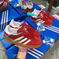 Sneaker adidas red