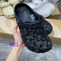 Sục crocs màu đen