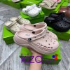 Dép Crocs Baya viền chữ 5cm màu hồng