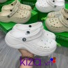 Dép Crocs Baya viền chữ 5cm màu kem
