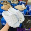 Dép Adidas quai ngang Adilette  bản Plus 2025 màu trắng