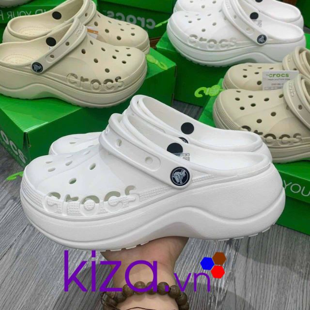 Dép crocs baya viền lỗ màu trắng