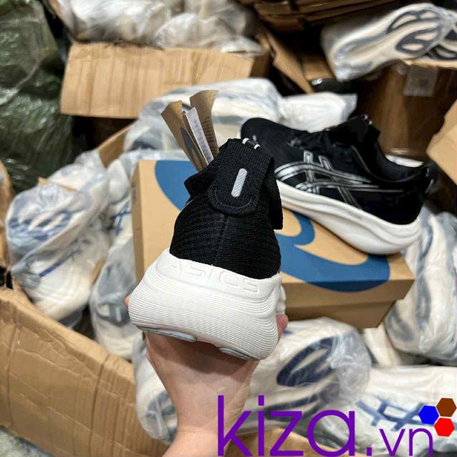 Giày Asics màu đen