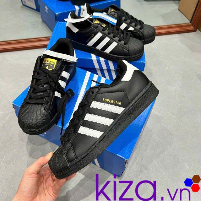Giày Adidas Superstar mũi sò màu đen tem vàng