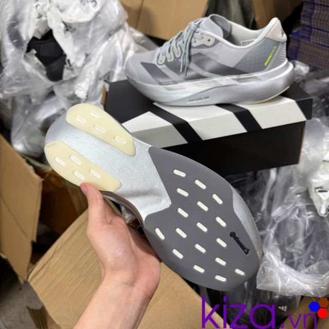 Gi&agrave;y chạy bộ nam Adidas Adizero m&agrave;u x&aacute;m