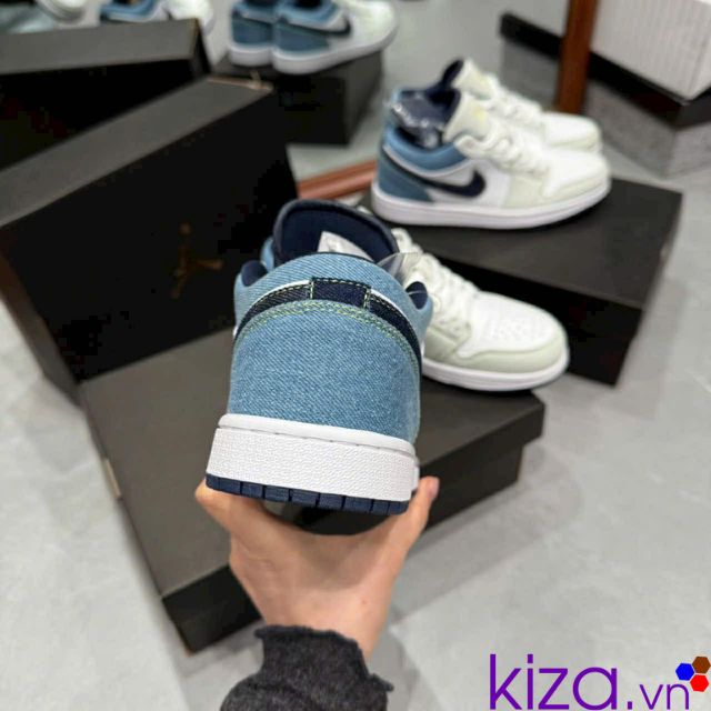 Nike Jordan low vải bò màu xanh Nike Jordan low vải bò màu xanh