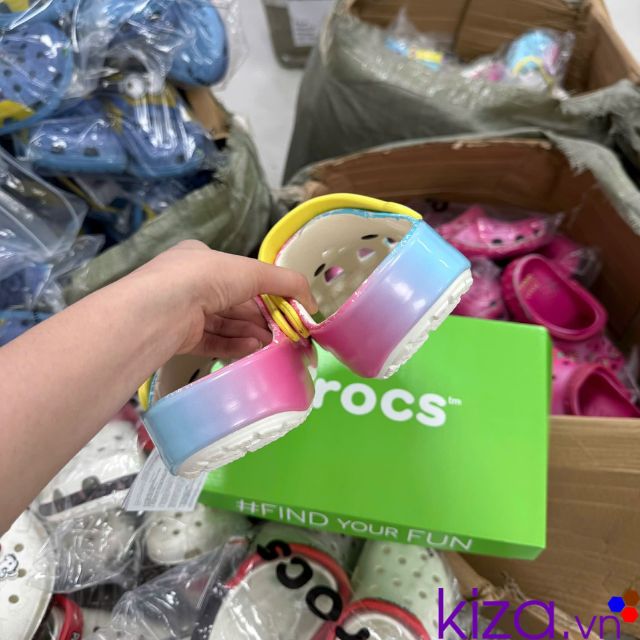 D&eacute;p crocs nữ heo peppa