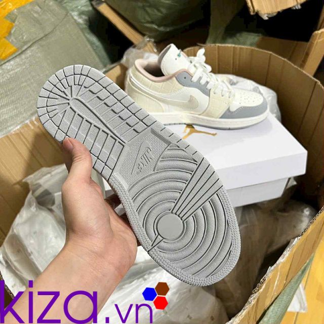 Gi&agrave;y nike nam jordan thấp cổ