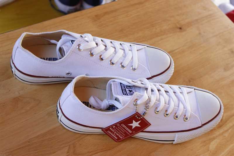 Giày converse classic màu trắng 4