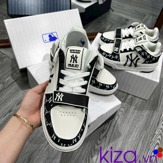 Gi&agrave;y MLB NY m&agrave;u đen