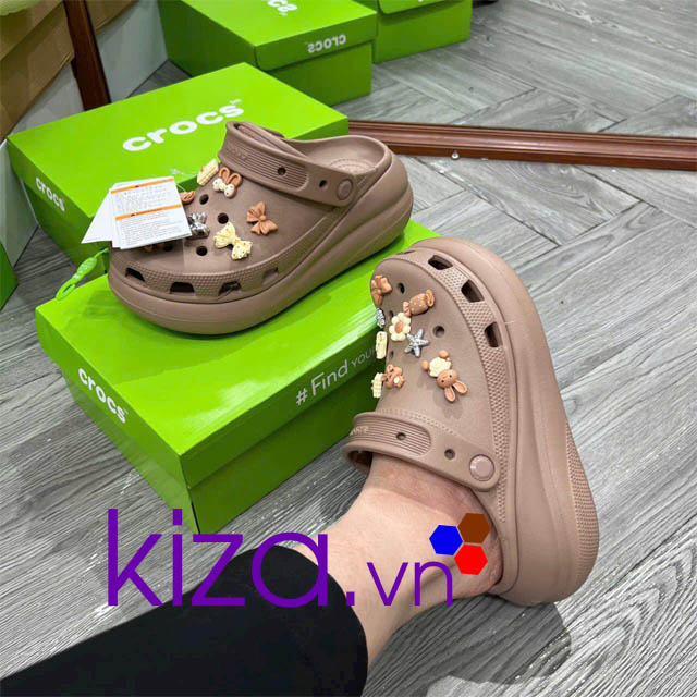 Sục crocs đế cao 7cm màu hồng trà sữa