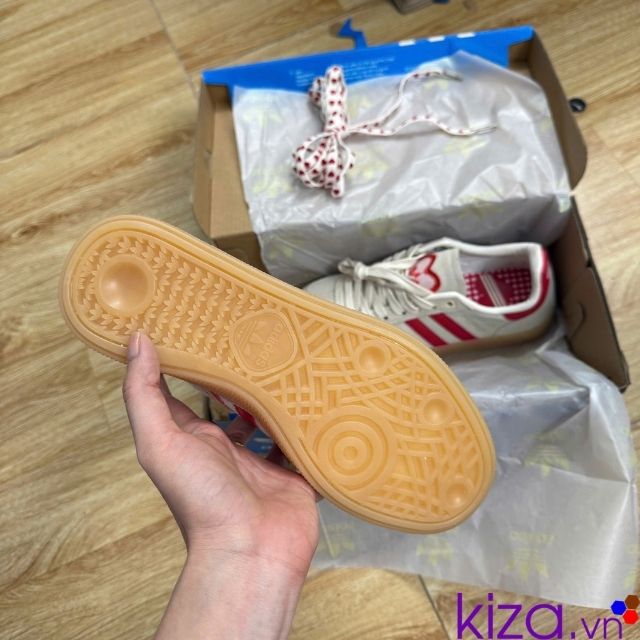 Gi&agrave;y Adidas spezial tim nữ