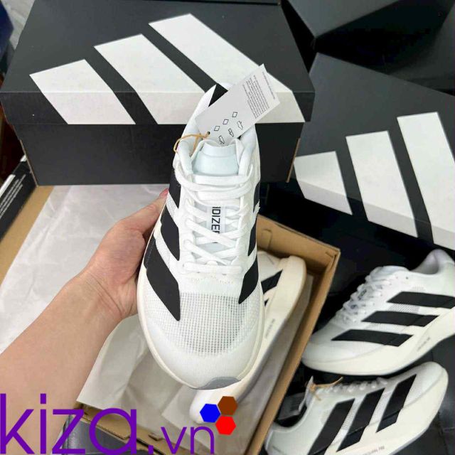 Giày Adidas Adizero màu trắng sọc đen