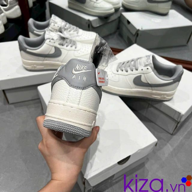 Gi&agrave;y nike Air Force trắng x&aacute;m