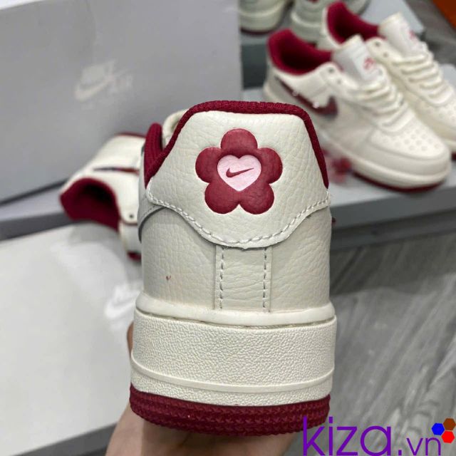Gi&agrave;y nike nữ airforce Valentine m&agrave;u trắng đỏ