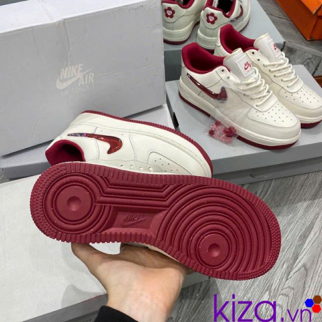 Gi&agrave;y nike nữ airforce m&agrave;u trắng đỏ