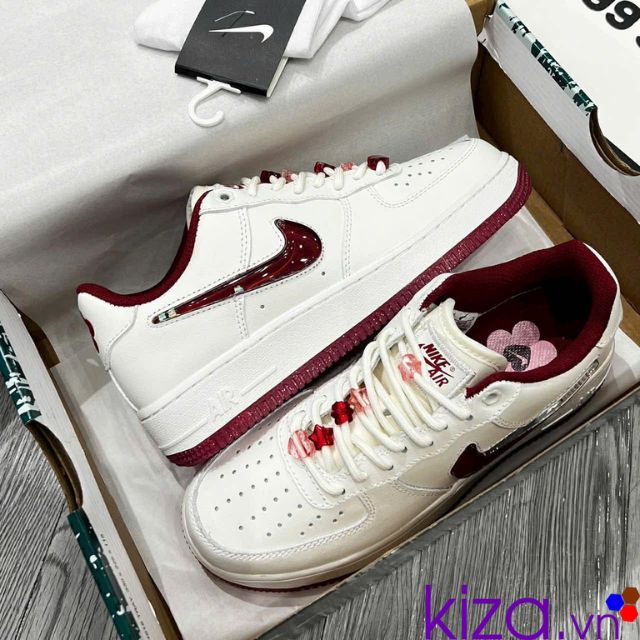 Gi&agrave;y nike nữ airforce Valentine m&agrave;u trắng đỏ